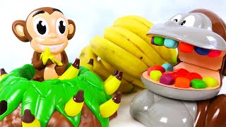 Le Singe Play Doh Dentiste Mange ses Bananes [upl. by Akit]