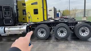 Looking at a 2021 Kenworth T800 TRIDRIVE truck [upl. by Snider]